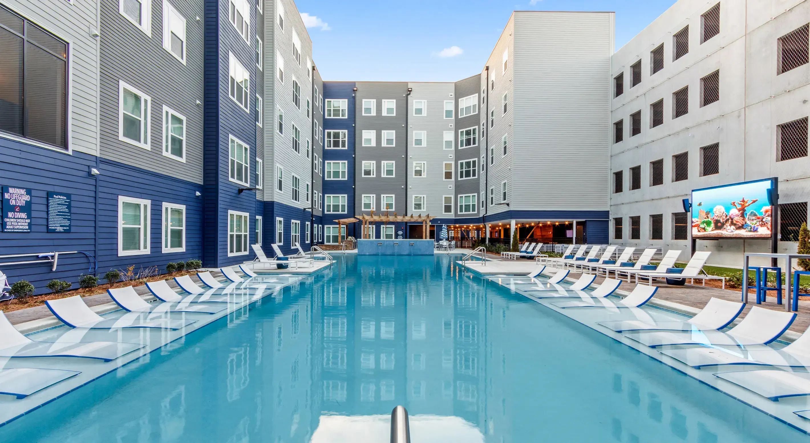 swimming pool