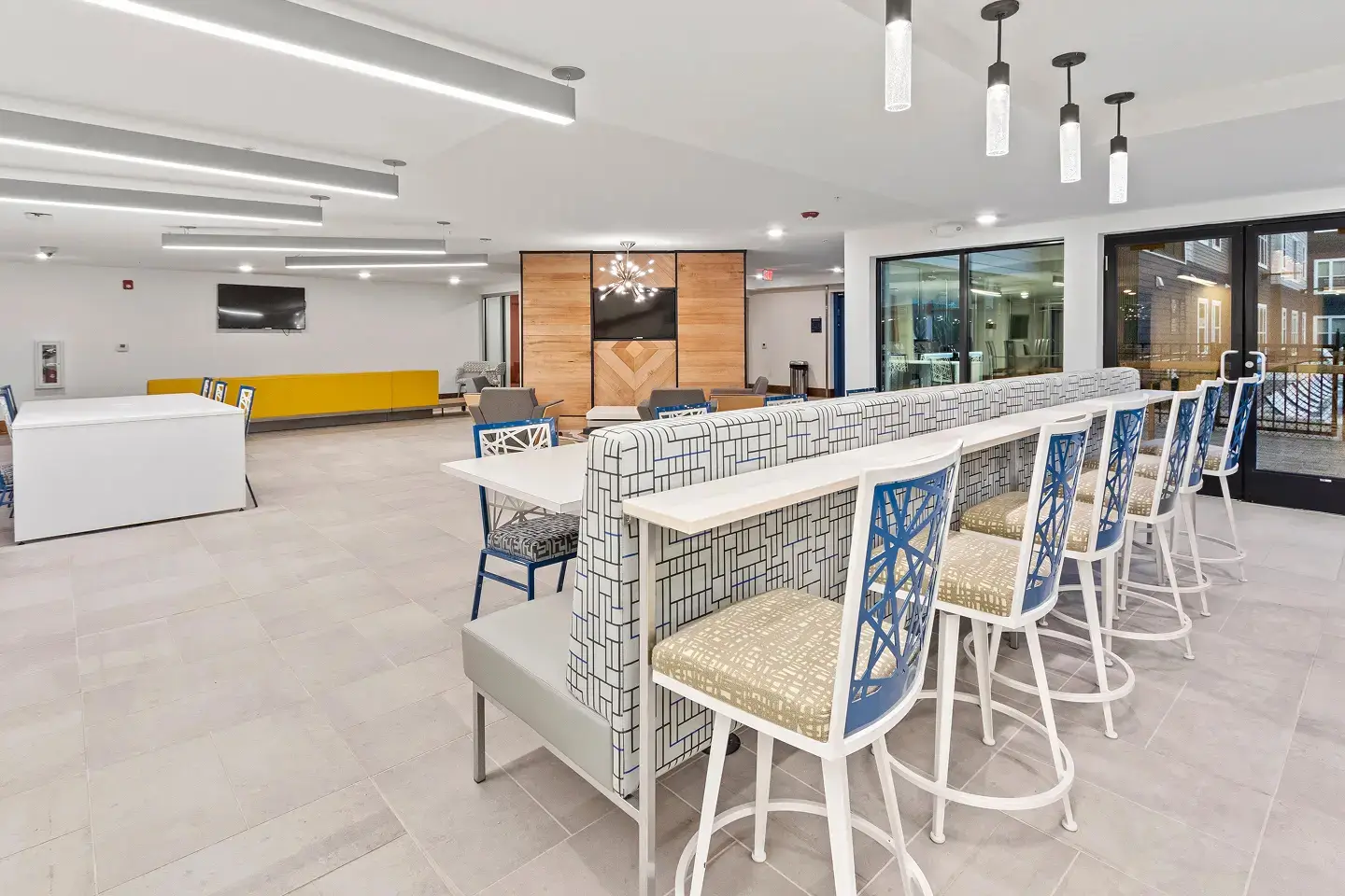 study room with counter seating